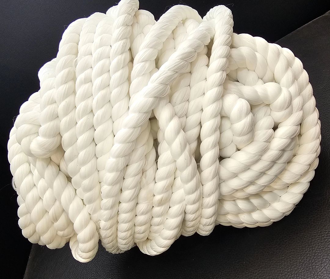 بهترین تولید و پخش انواع طناب پلاستیکی و کنفی در اصفهان